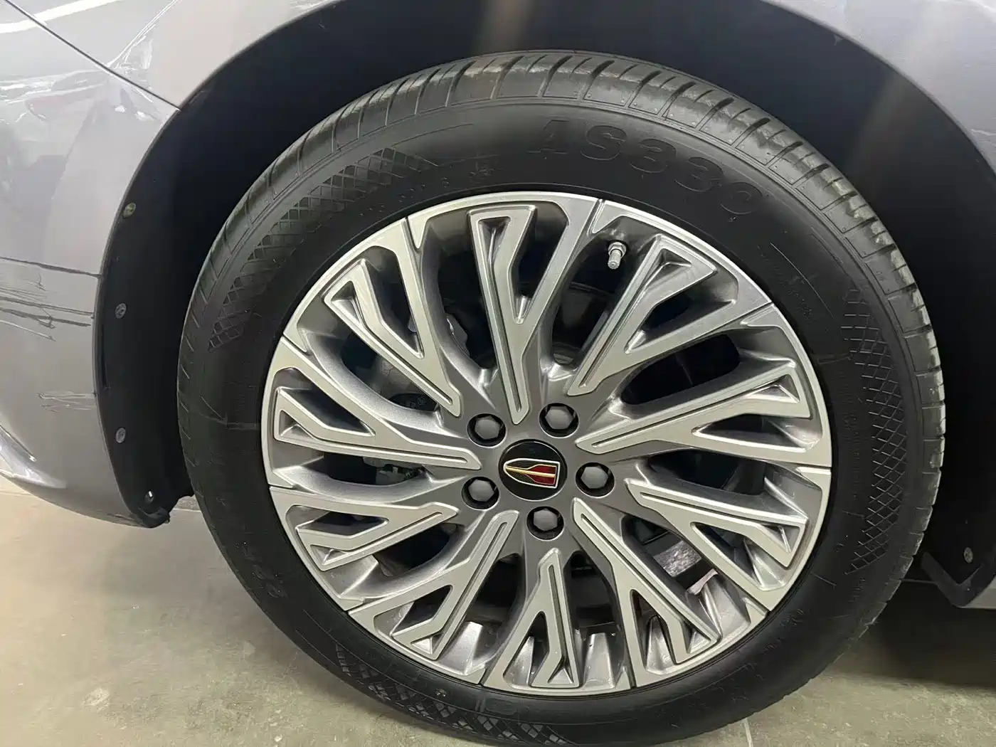 Hongqi H5 2023 2.0T Auto Smart Connect Flag Comfort фото 9