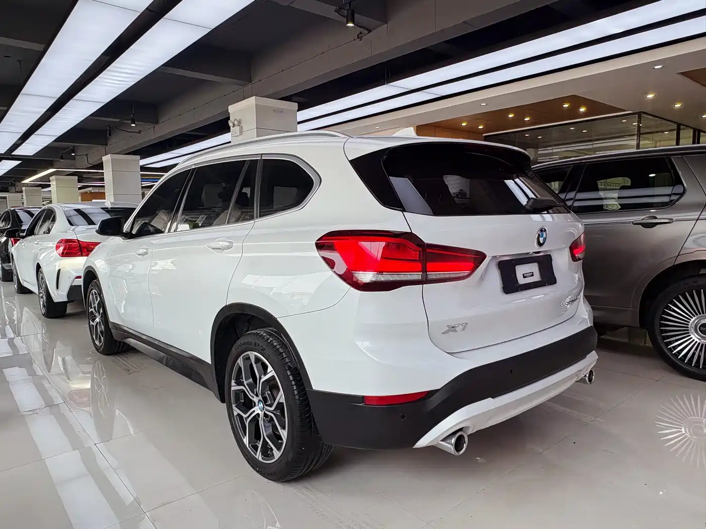 BMW X1 2022 sDrive25Li Leading фото 5