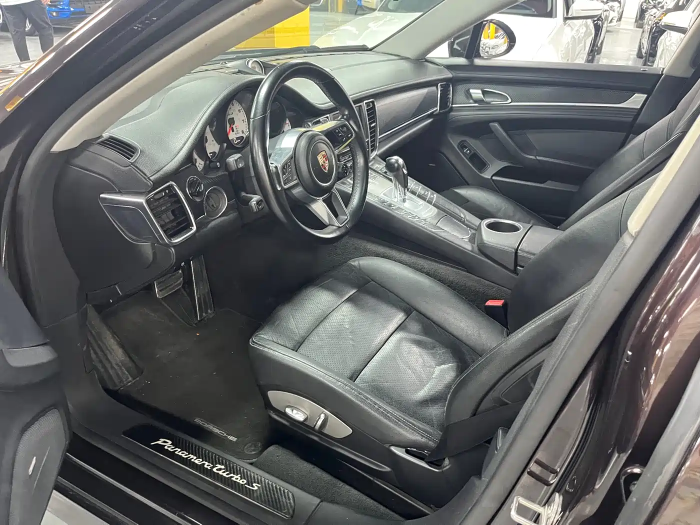 Porsche Panamera 2010 Panamera 3.6L фото 10