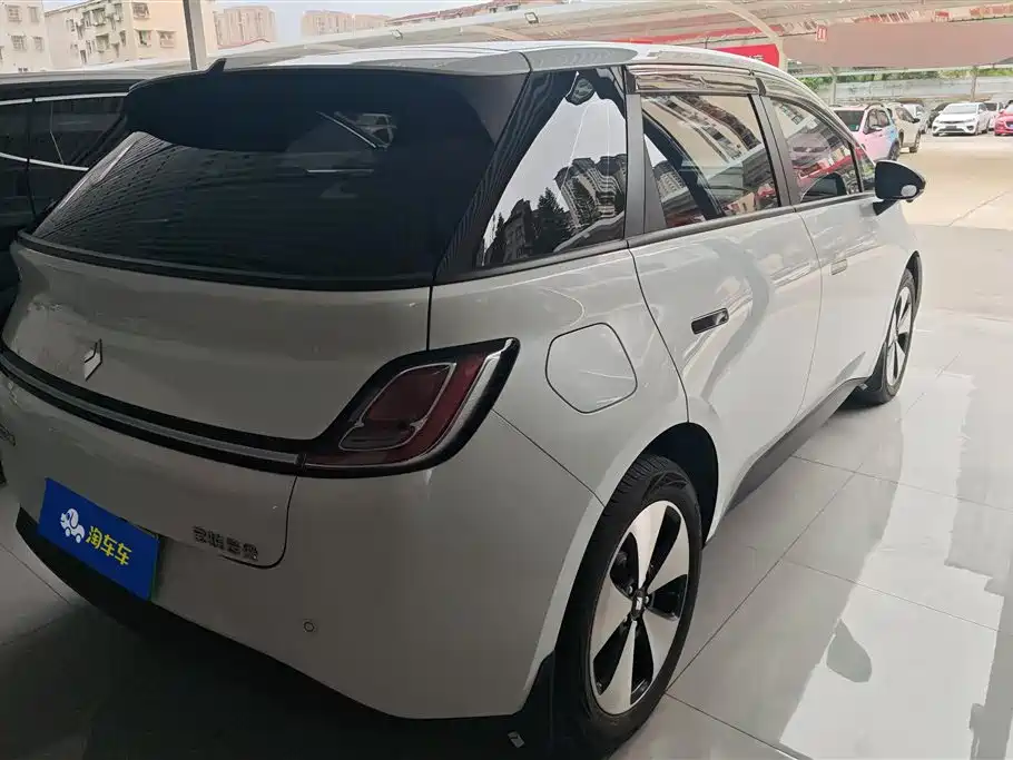 BAOJUN CLOUDS