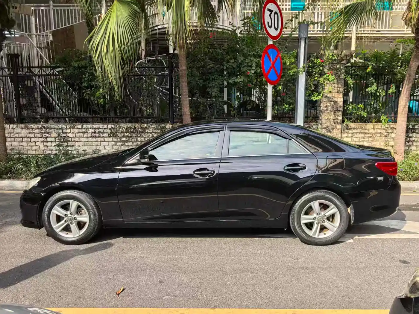 Toyota Reiz 2010 2.5S Elegance Elite Edition фото 16