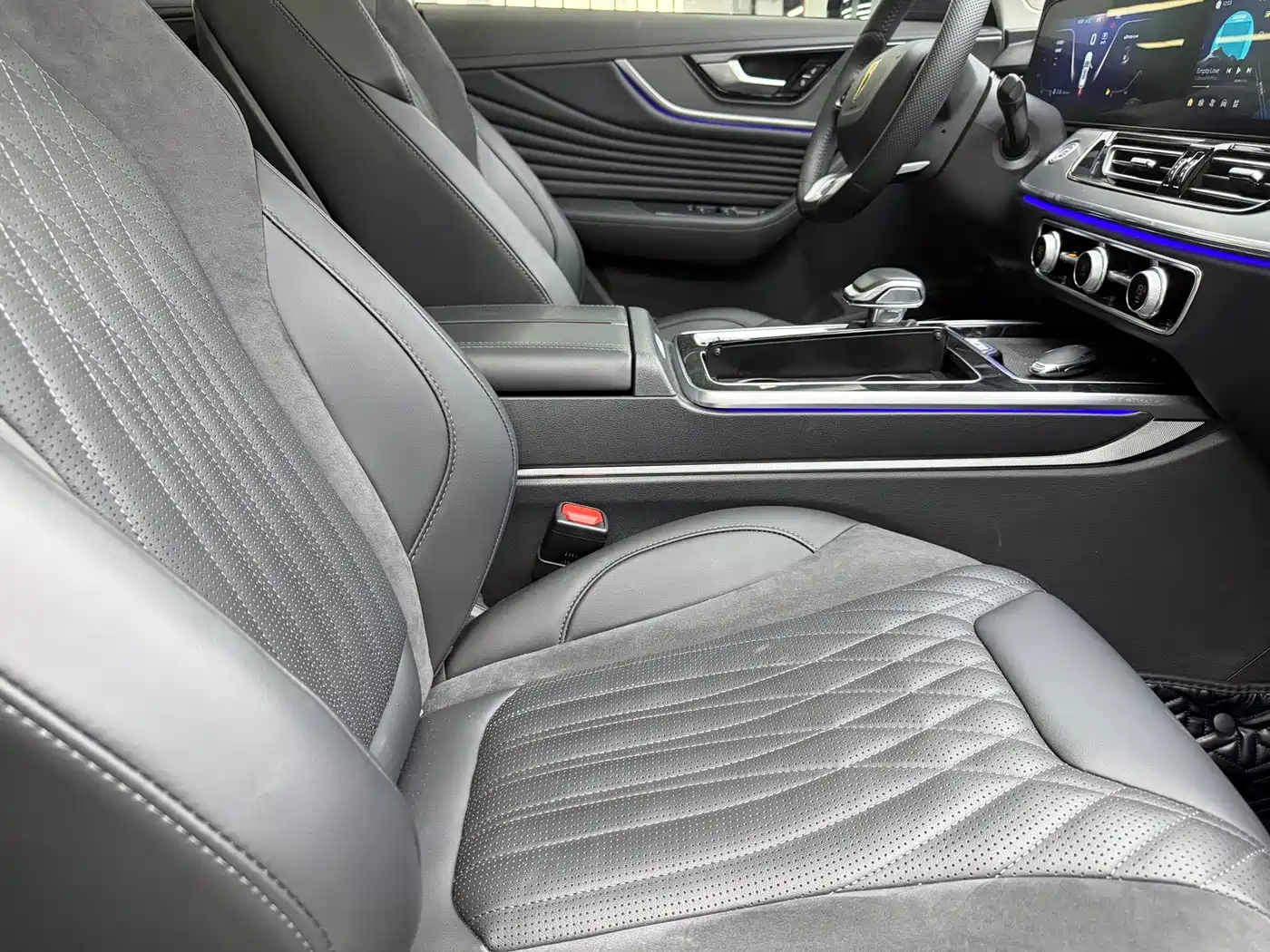 Hongqi HS5 2023 2.0T Flag Leader Pro Edition фото 5