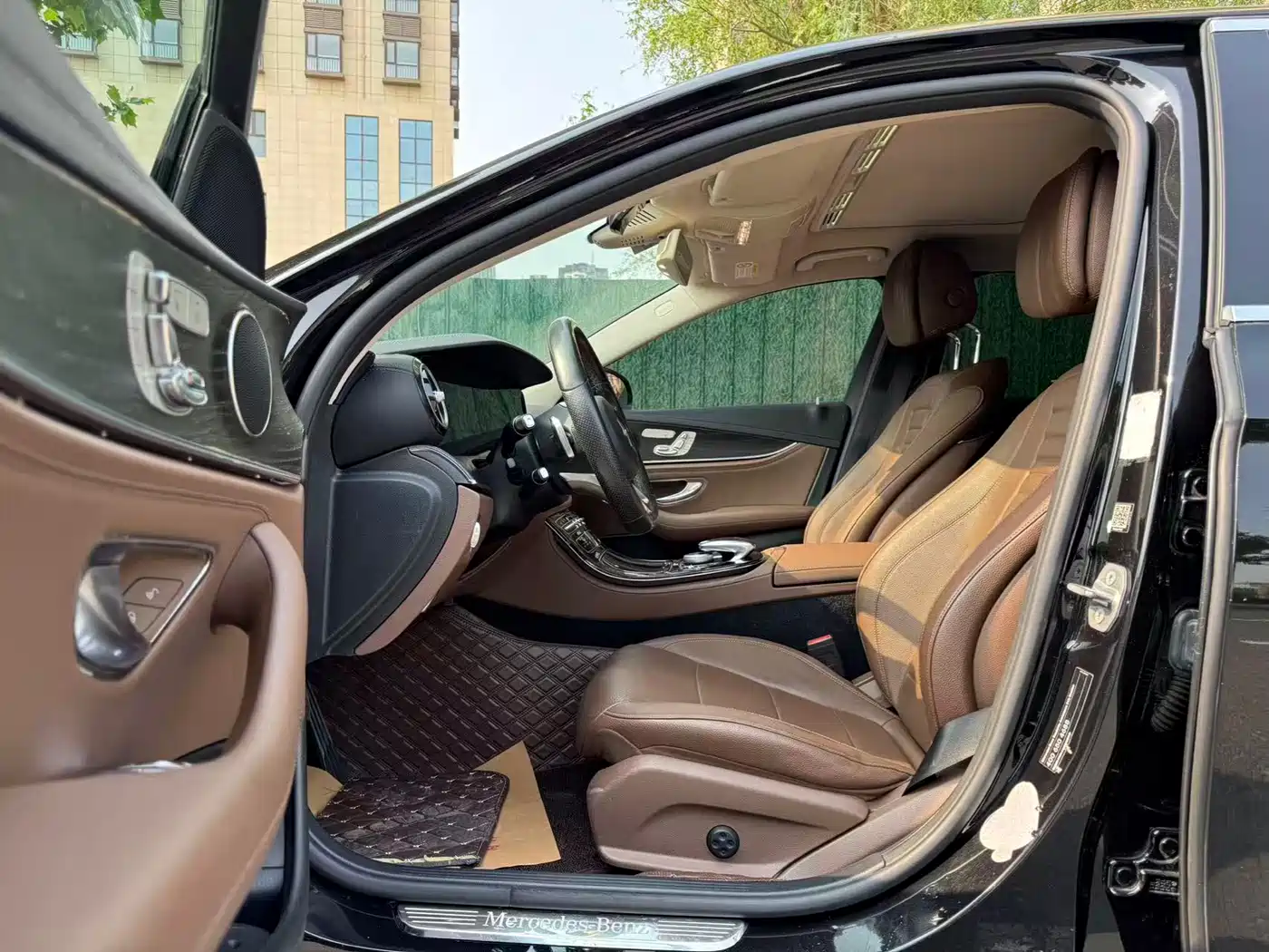 Mercedes-Benz E-Class 2017 E 300 L Sport Fashion фото 4