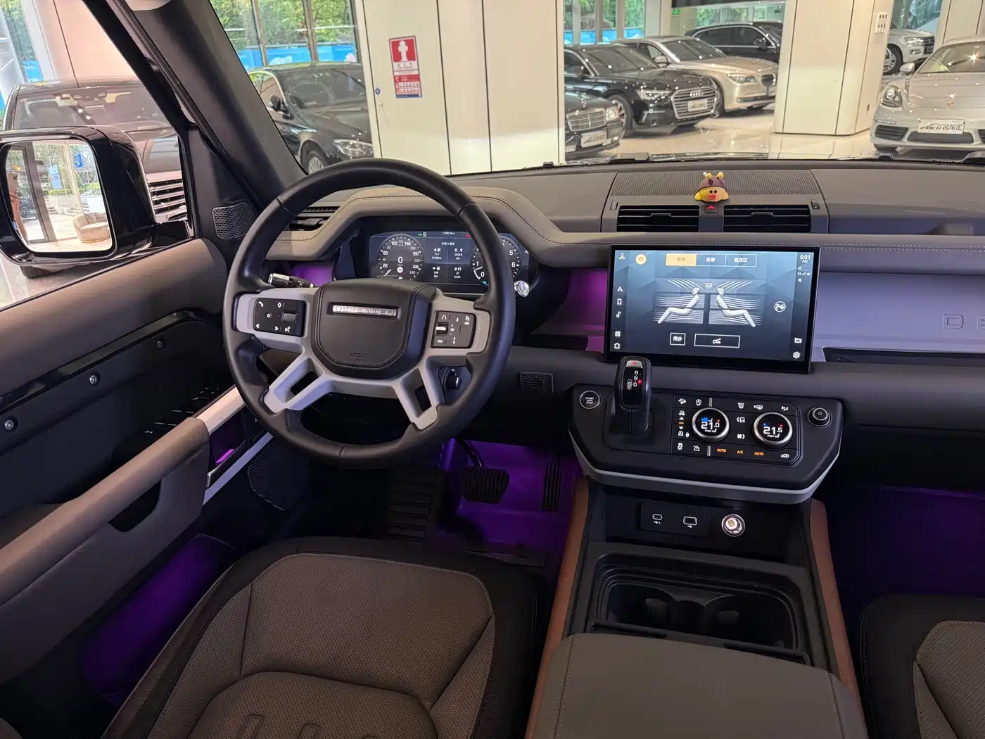 Land Rover Defender 2022 110 P400 X-DYNAMIC HSE фото 14