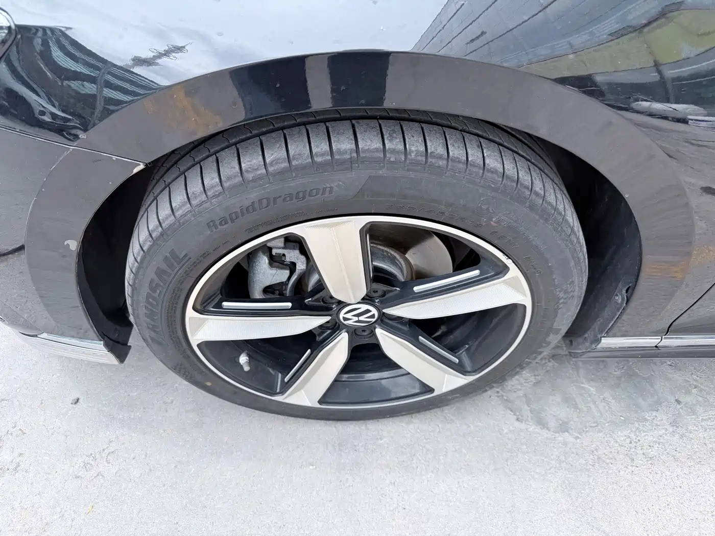 Volkswagen Magotan 2023 2 Million Units Anniversary Edition 330TSI DSG Leading Type фото 5