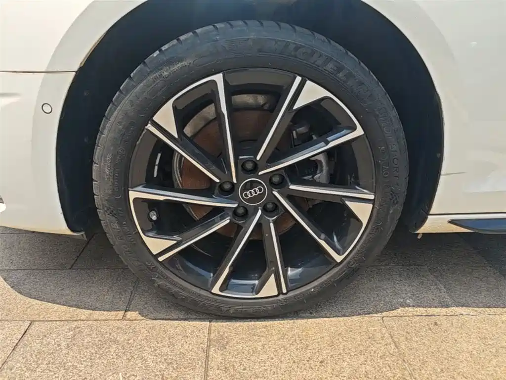 Audi A4L 2022 40 TFSI Luxury Elegance фото 23
