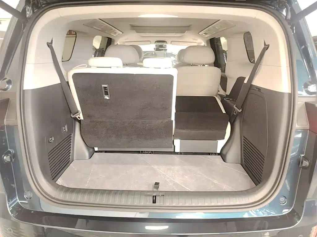 Voyah Auto Voyah Dreamer 2025 PHEV 4WD Kunpeng Premium Edition фото 19