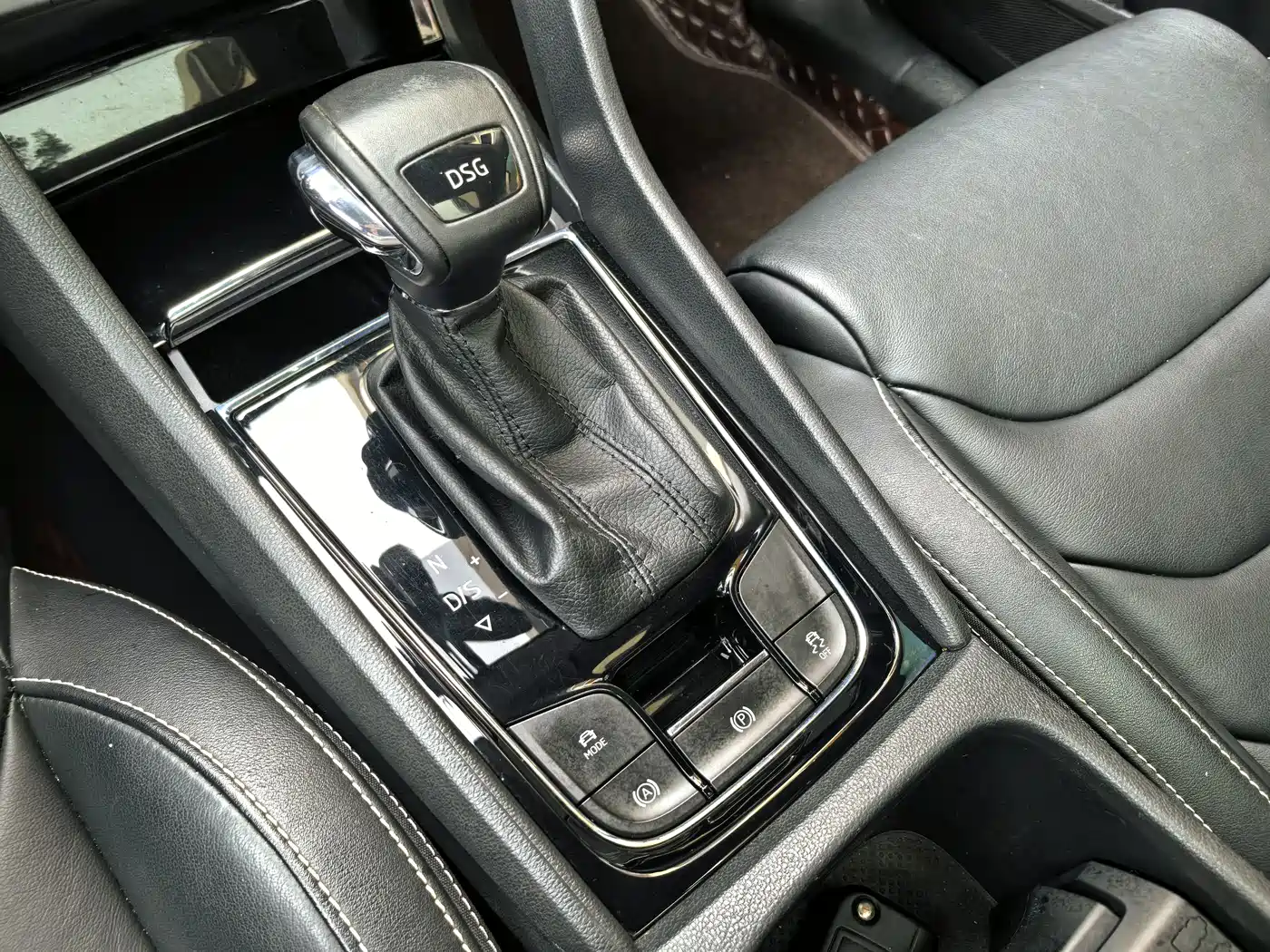 Škoda Kodiaq 2018 TSI330 5-seat FWD Luxury Premium фото 13
