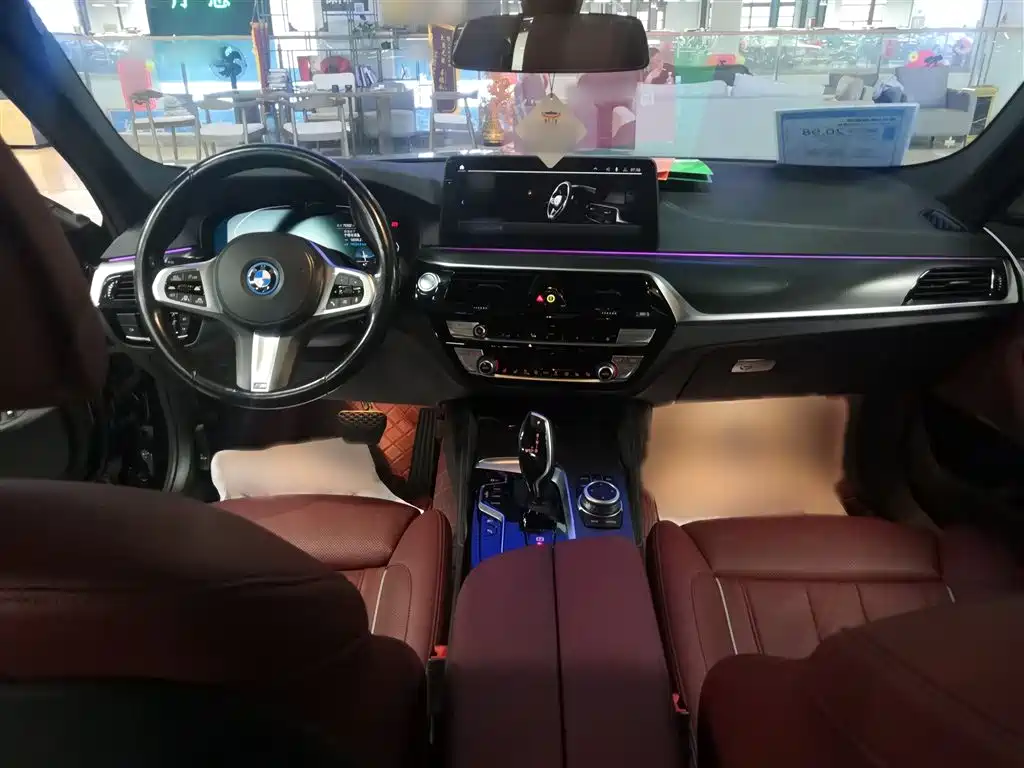 BMW 5 Series New Energy 2022 Facelift II 535Le Pioneer Edition M Sport Package фото 12