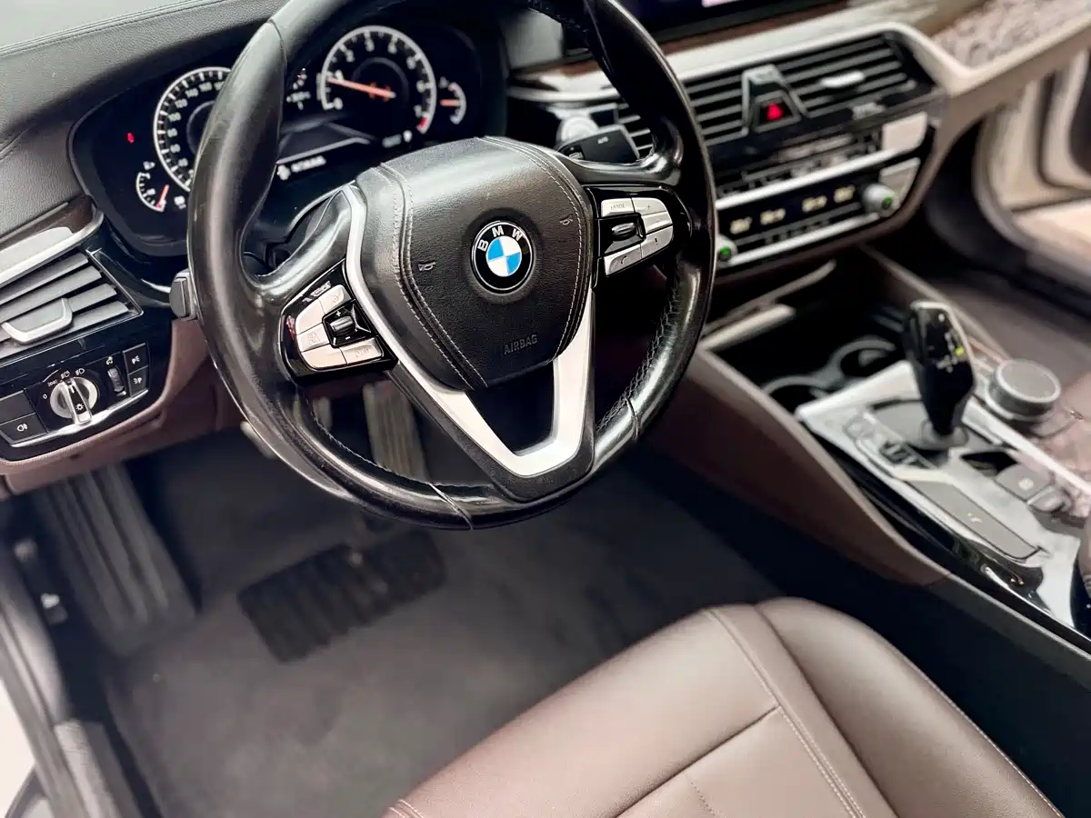 BMW 5 Series 2019 Facelift 525Li Luxury Package фото 30