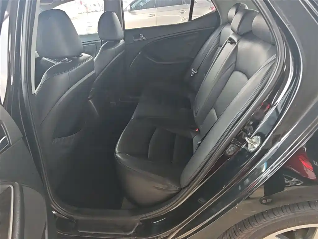 Kia K5 2014 2.0L Automatic LUXURY фото 17