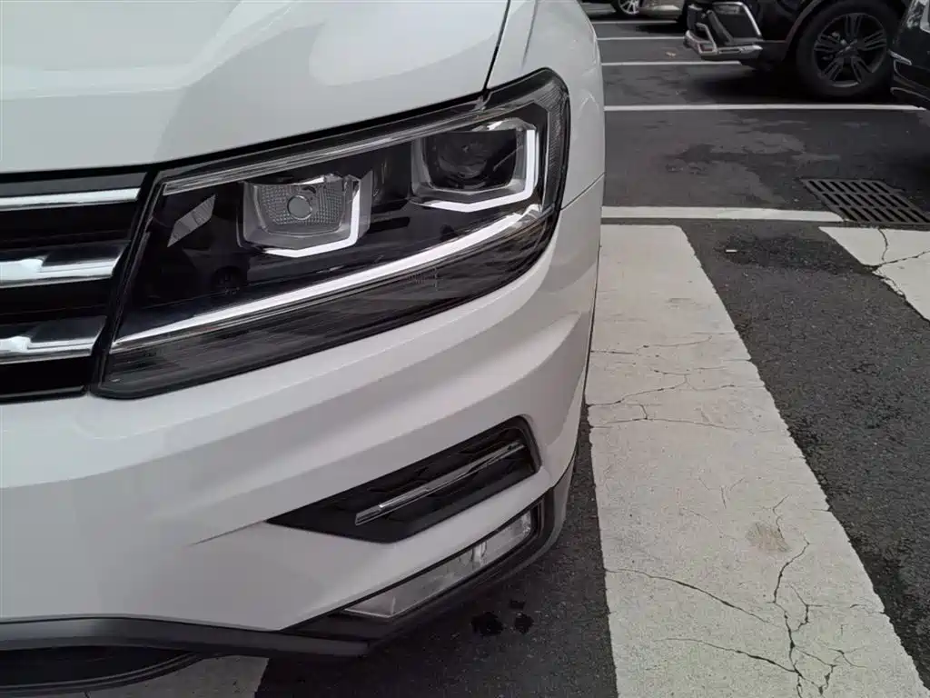 Volkswagen Tiguan L 2018 Facelift 330TSI Automatic 2WD Luxury Edition фото 24