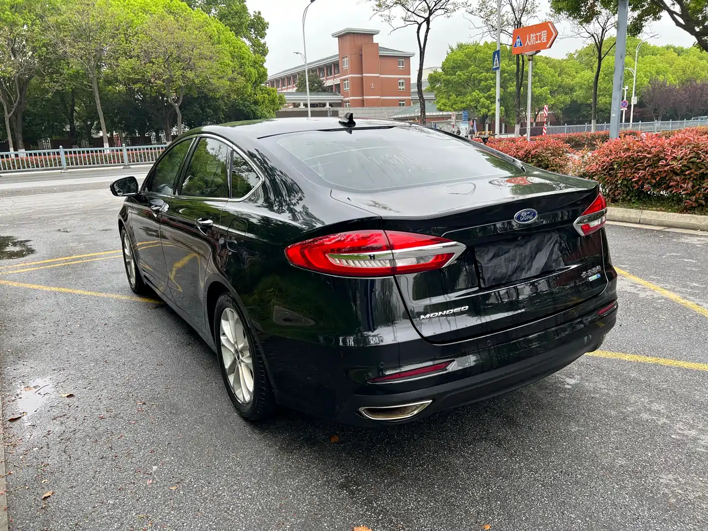 FORD MONDEO