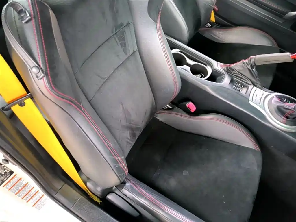 Toyota 86 2014 2.0L Automatic Luxury фото 25