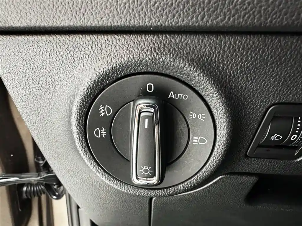 Škoda Karoq 2022 TSI280 Premium Edition фото 19