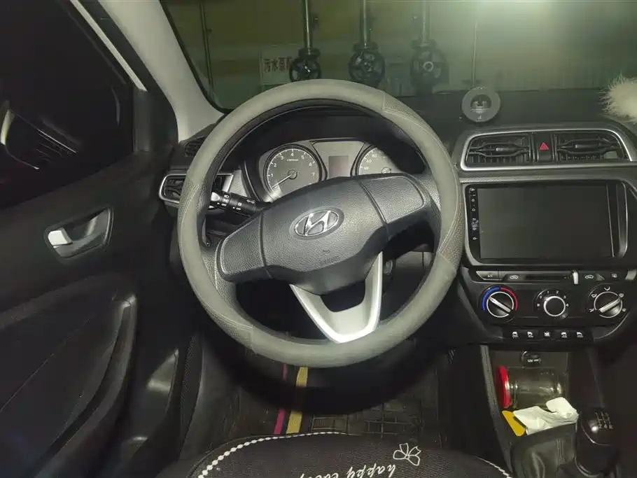 Hyundai Verna 2020 1.4L Manual GL Renewal Edition фото 15