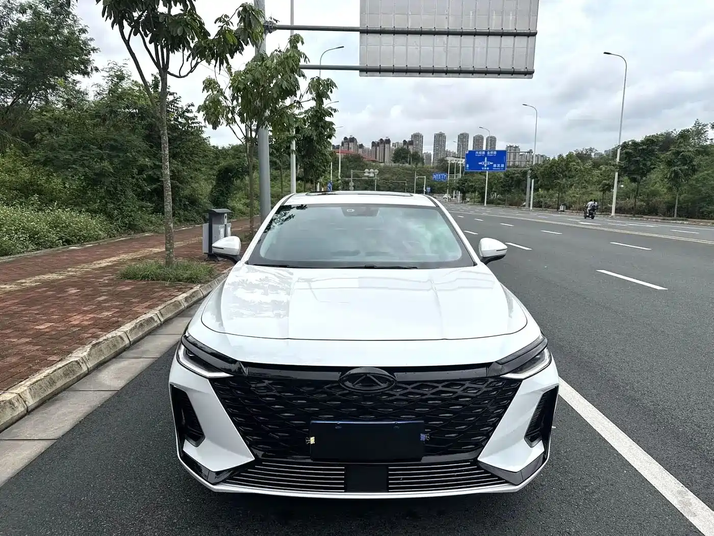 Фото 2 - Chery Arrizo 8