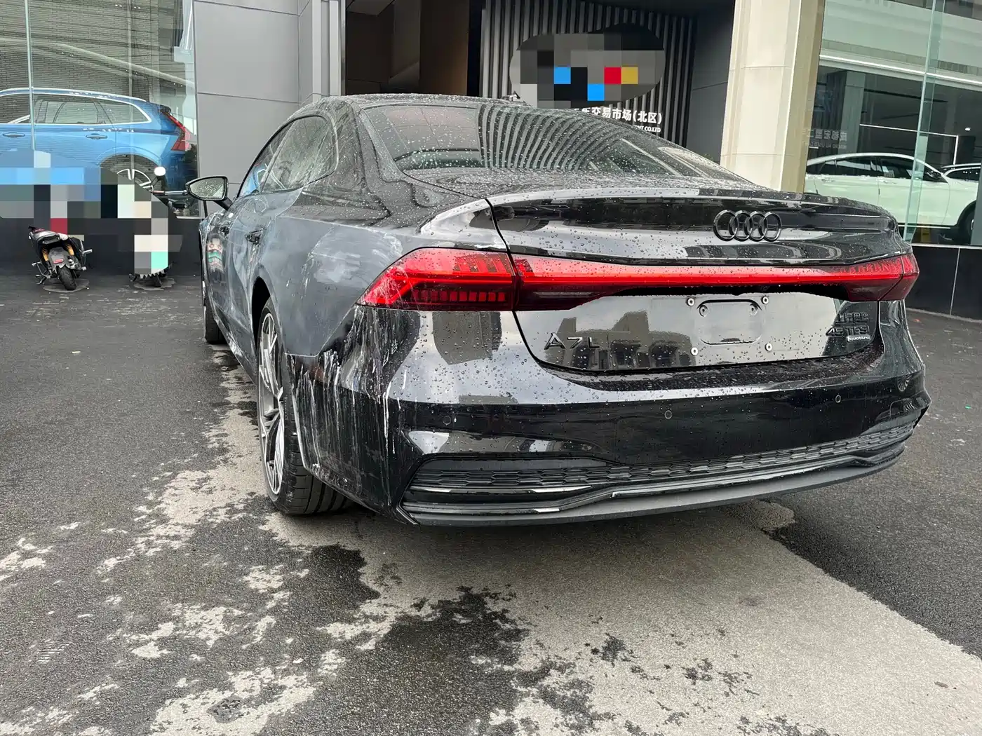 Фото 10 - Audi A7L