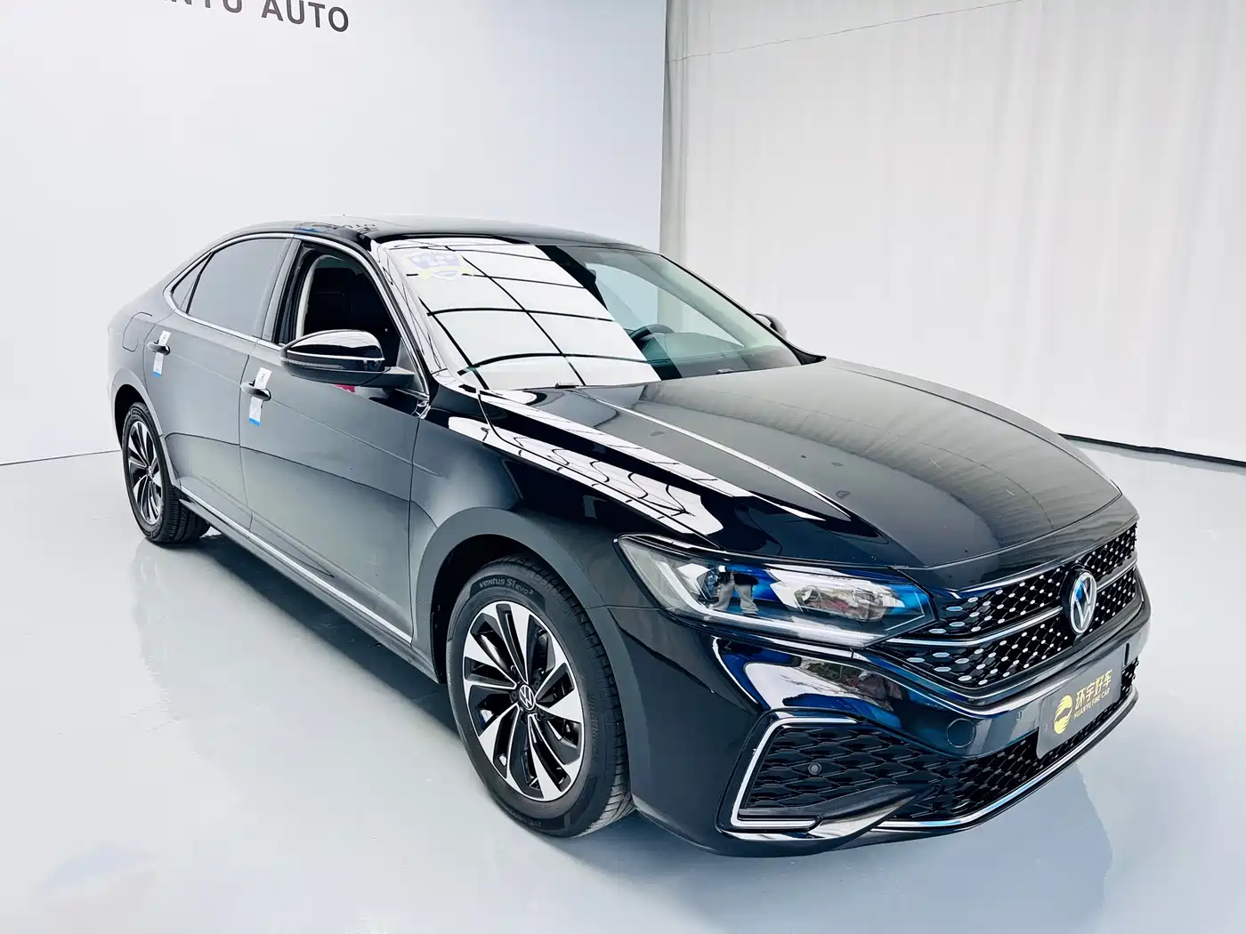 Volkswagen Passat 2023 Facelift 330TSI Starlight Elite Edition фото 3