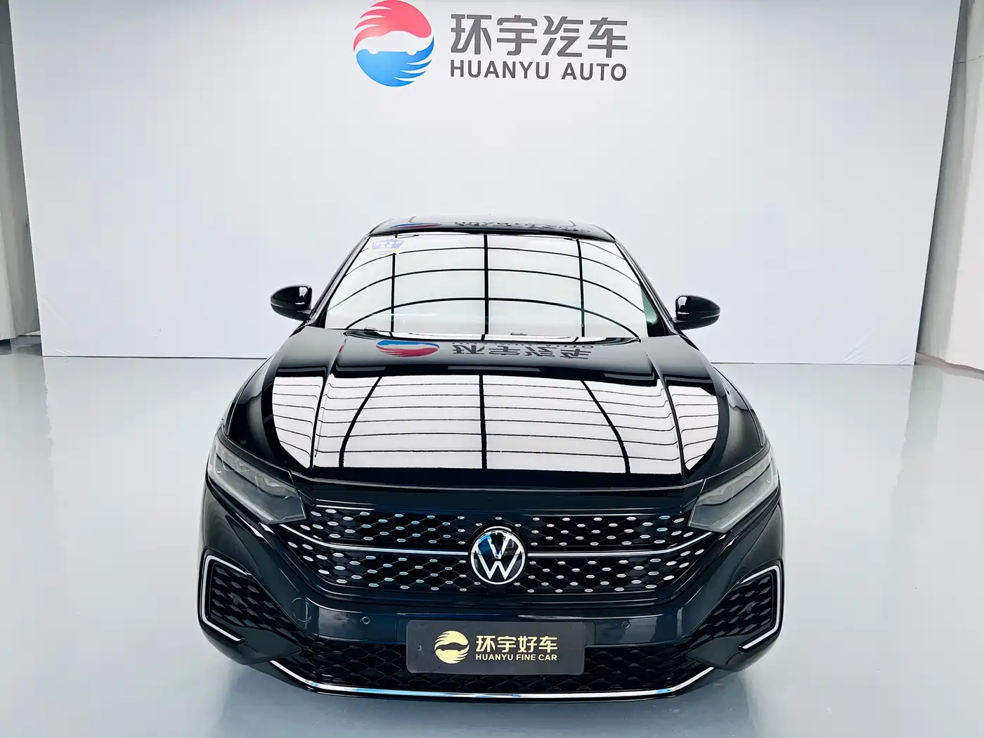 Volkswagen Passat 2023 Facelift 330TSI Starlight Elite Edition фото 2