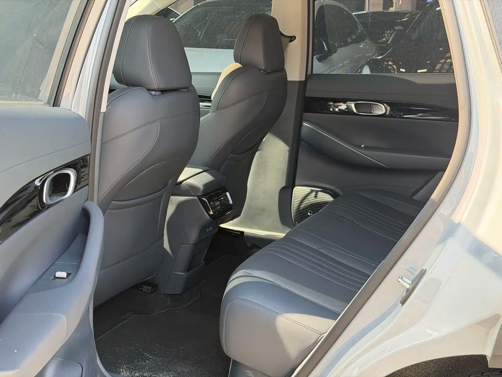 Фото 6 - Geely Galaxy Galaxy E5