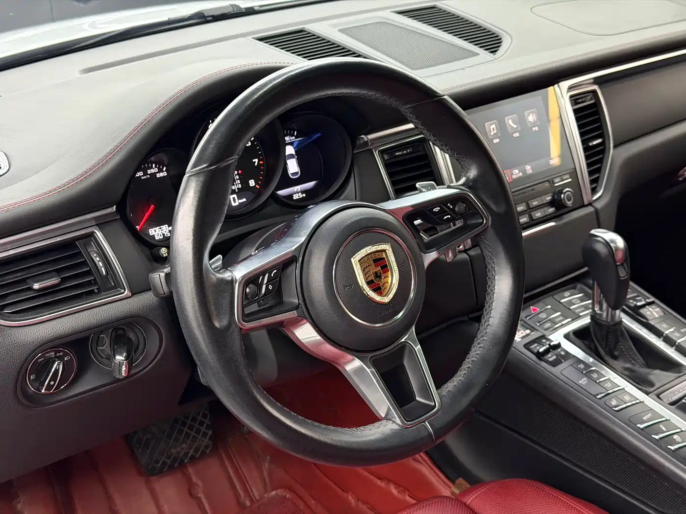 Porsche Macan 2017 Macan 2.0T фото 8