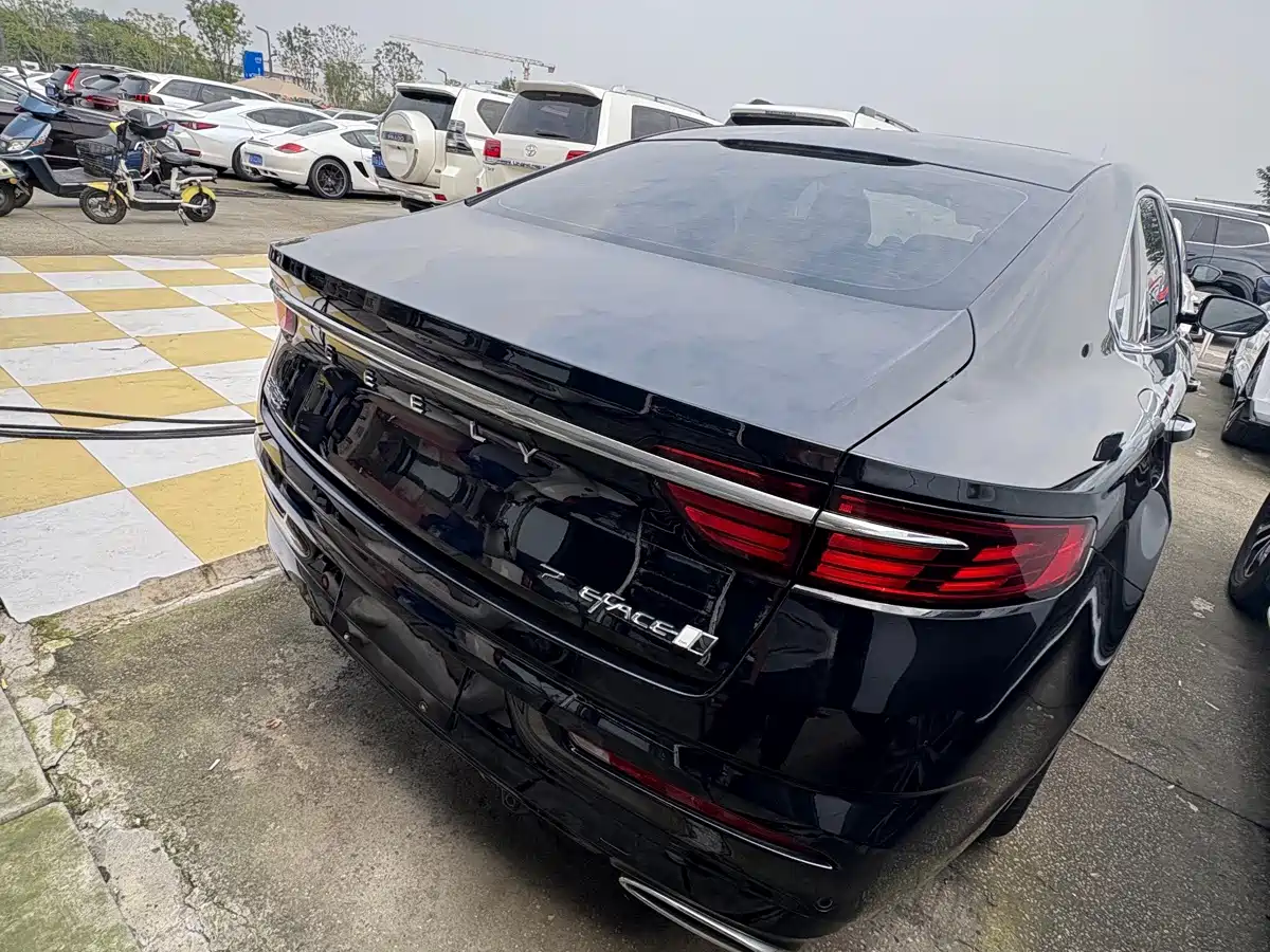 Фото 14 - Geely Preface