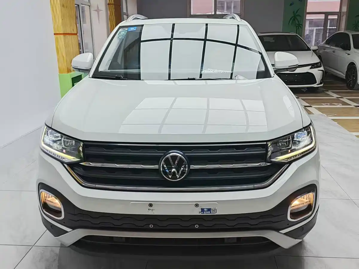 VOLKSWAGEN EXPLORING THE SHADOW