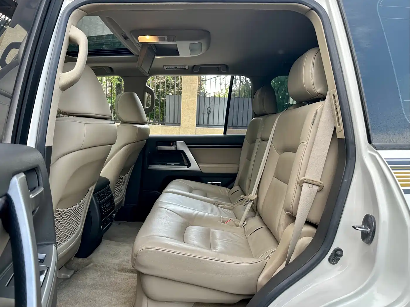 Toyota Land Cruiser 2010 Model 4.7L Automatic VX фото 11