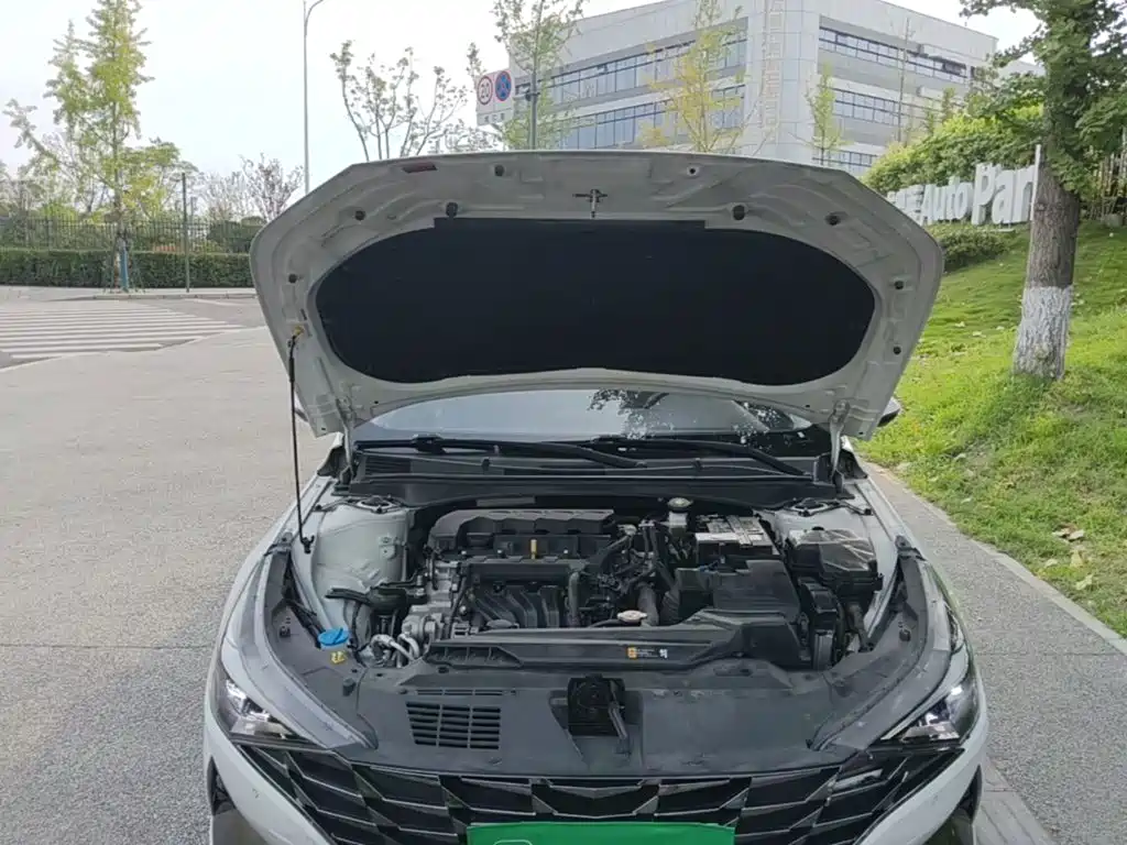 Фото 20 - Hyundai Elantra