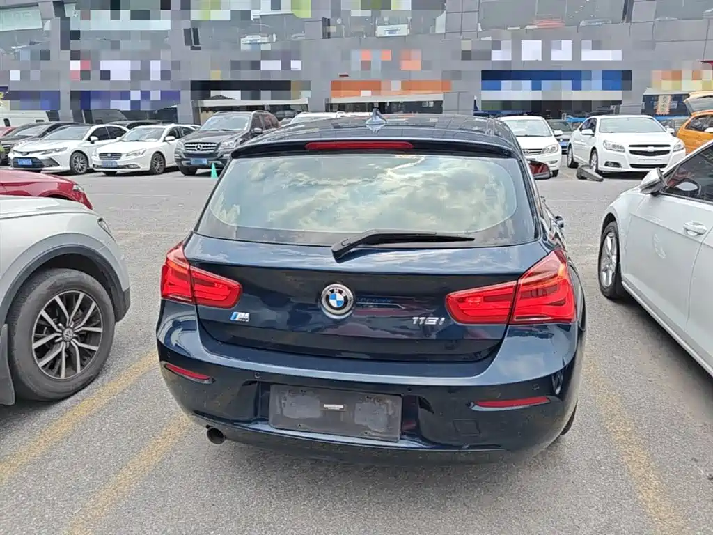 BMW 1 Series (Import) 2016 118i Leading фото 6