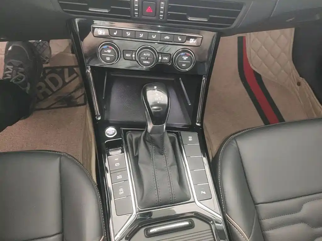 Volkswagen Passat 2019 330TSI Elite Version China VI фото 14