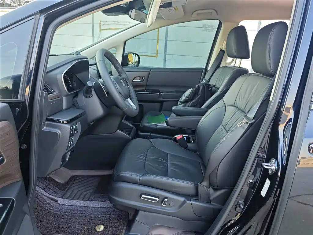 Honda Odyssey 2026 2024 2.0L e:HEV Sharp·Smart Edition