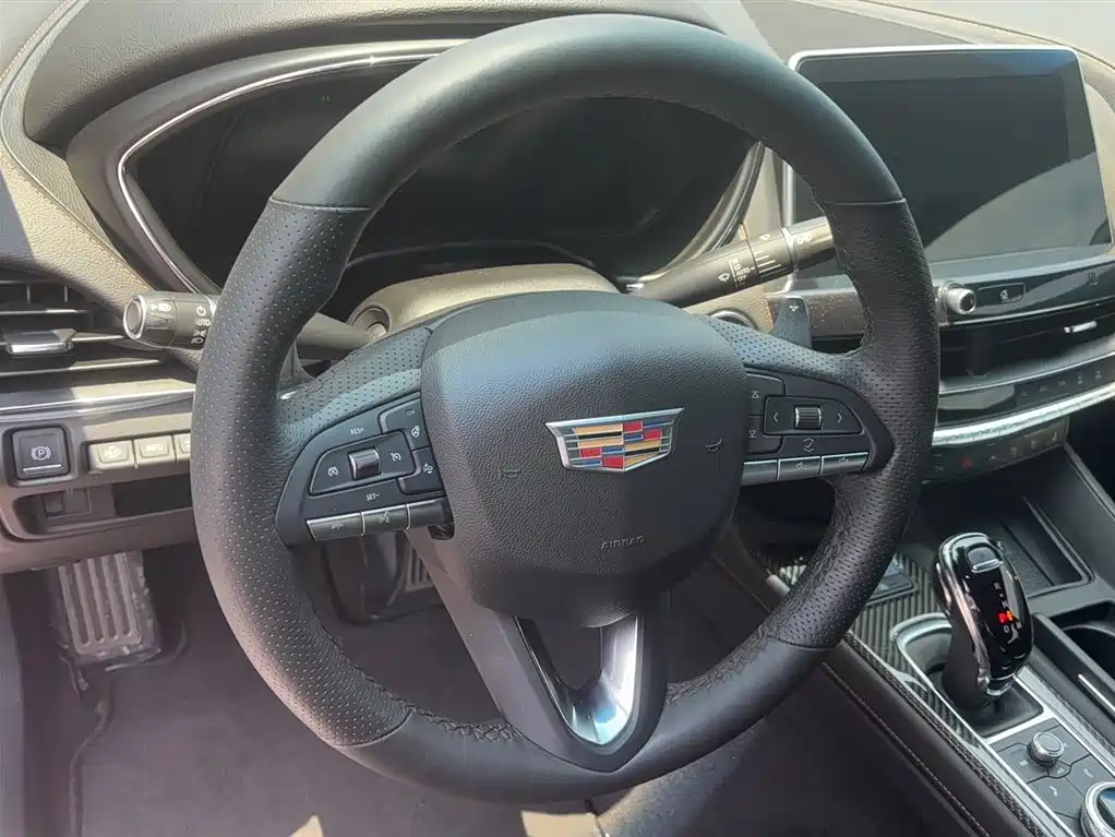 Cadillac CT5 2021 28T Platinum Edition фото 4