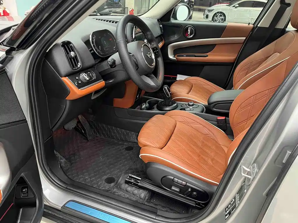 MINI COUNTRYMAN 2024 2023 1.5T COOPER ALL4 Connoisseur