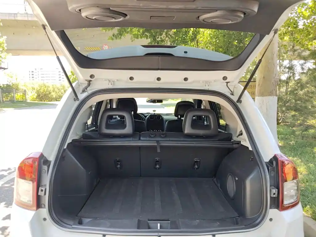 Jeep Compass (Import) 2015 2014 Facelift 2.4L 4WD Luxury Edition
