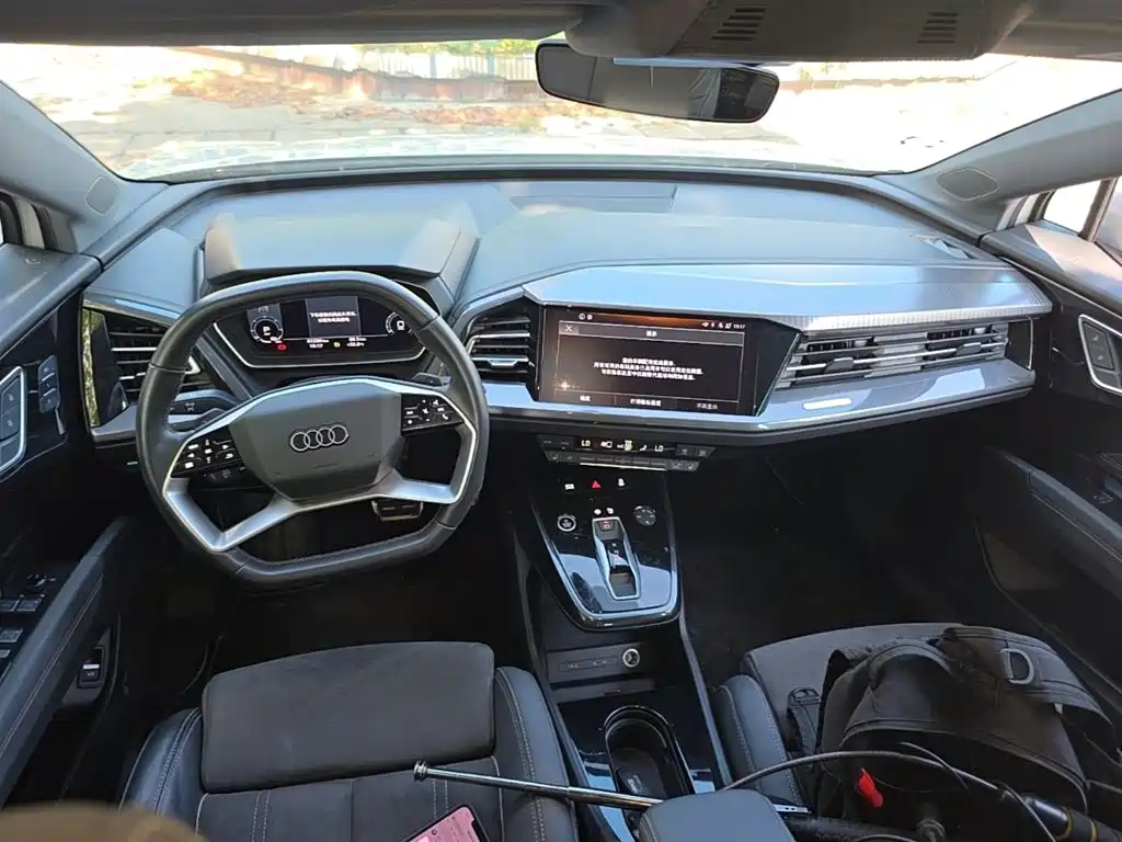 Фото 14 - Audi Q4 e-tron