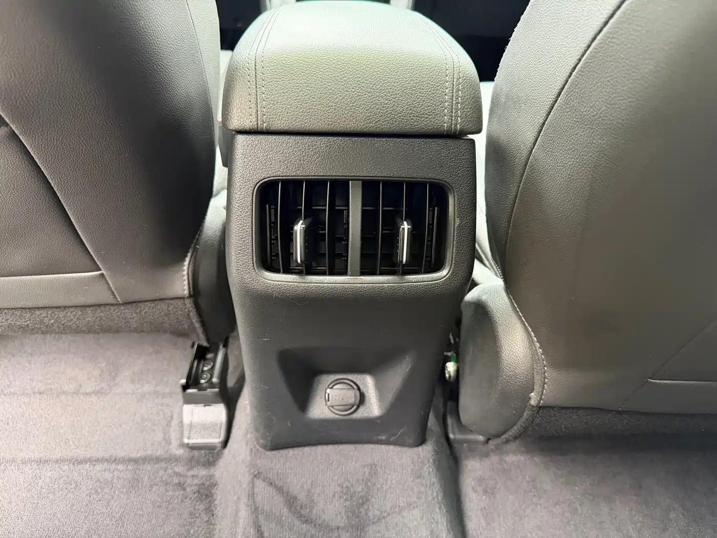 Hyundai Beijing Hyundai ix35 2018 2.0L Automatic 2WD Zhiyong·Enjoyment Edition фото 13