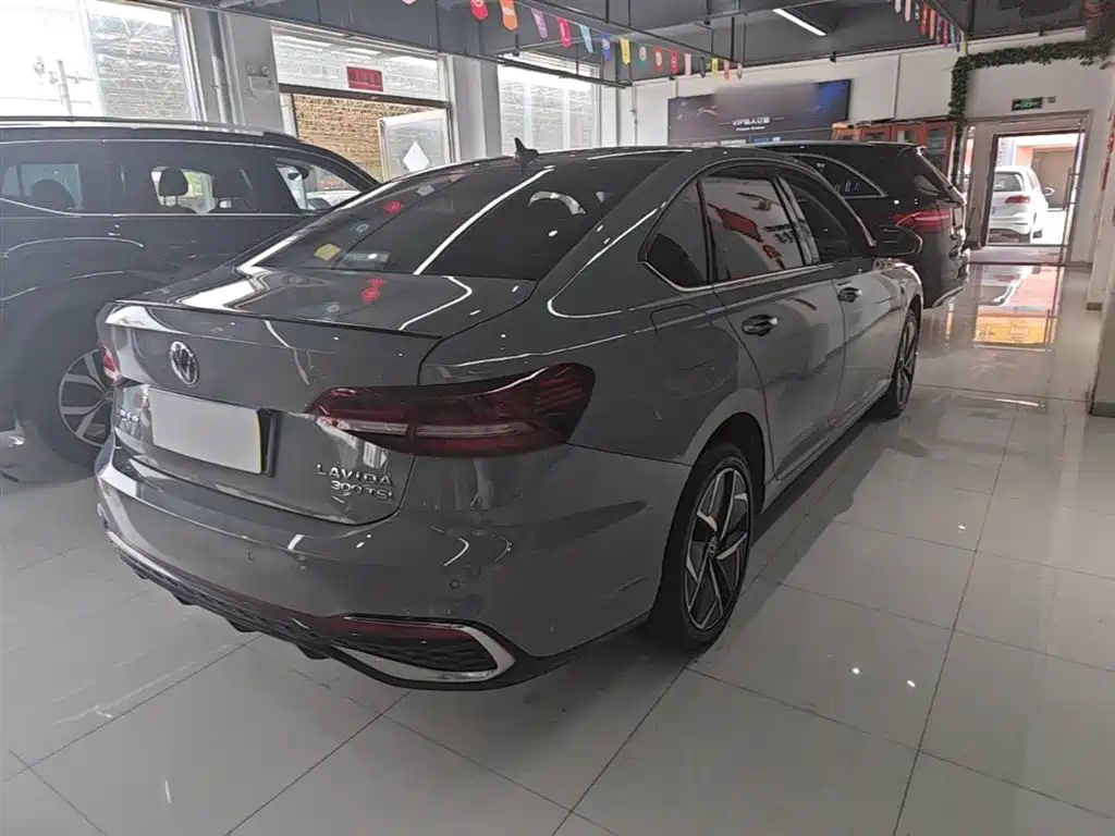 Volkswagen Lavida 2023 300TSI DSG Starlight Eternal Comfort Edition фото 7