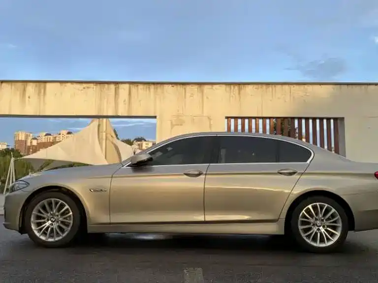 Фото 5 - BMW 5 Series