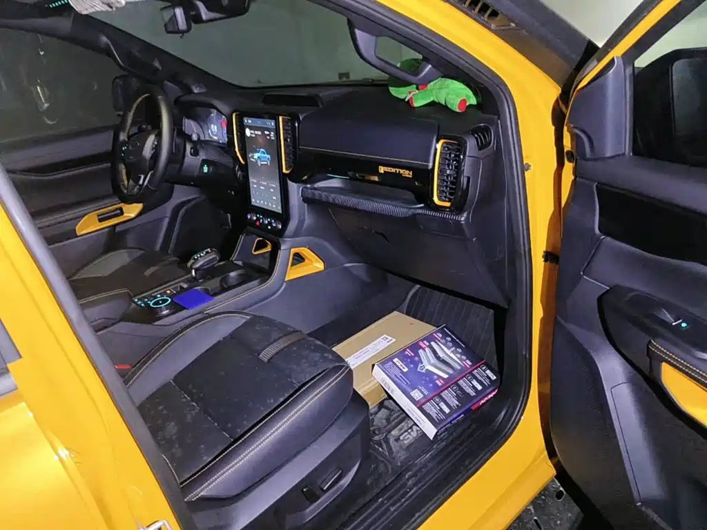 Photo 13 - Ford Ranger