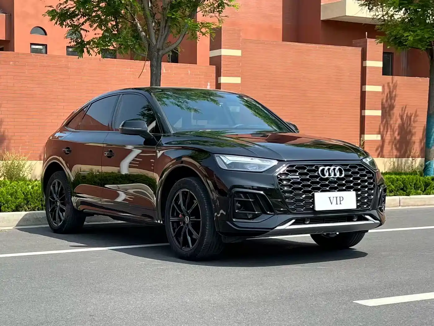 AUDI Q5L SPORTBACK
