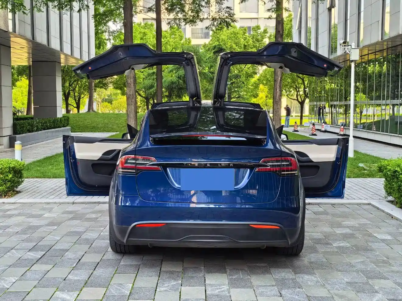 Tesla Model X 2023 Tri-motor AWD Plaid фото 47