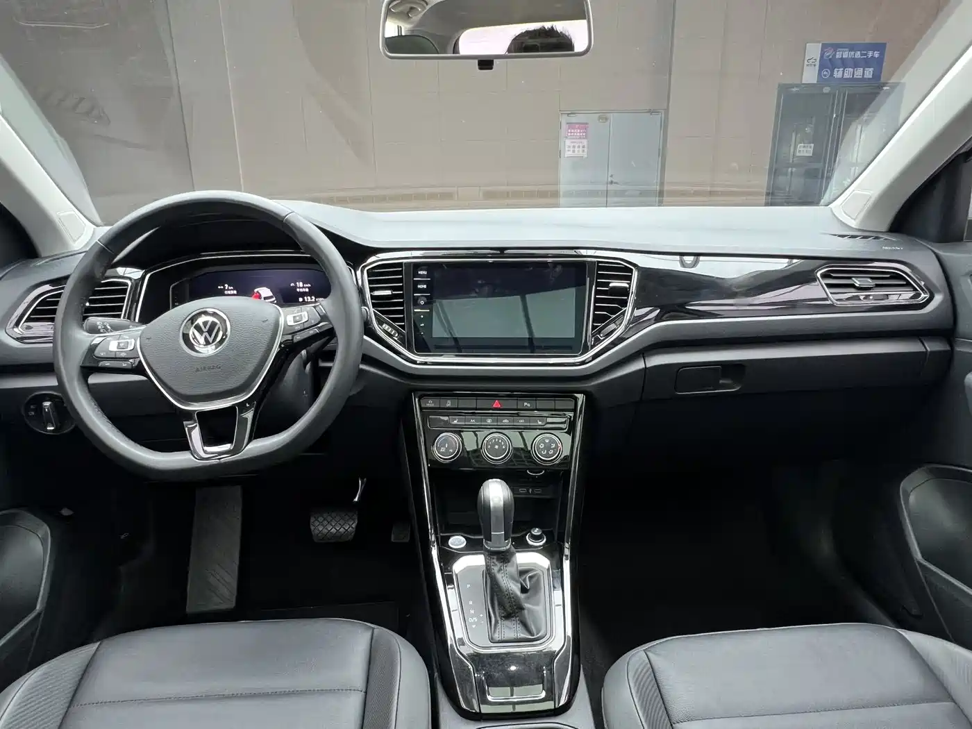 Volkswagen T-ROC 2022 280TSI DSG 2WD Comfort PLUS фото 15