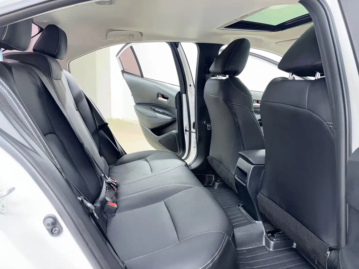 Toyota Corolla 2021 TNGA 1.5L CVT Elite Edition фото 10