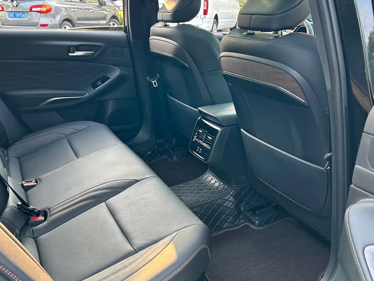 Toyota Avalon 2024 Hybrid 2.0L Luxury Edition фото 13