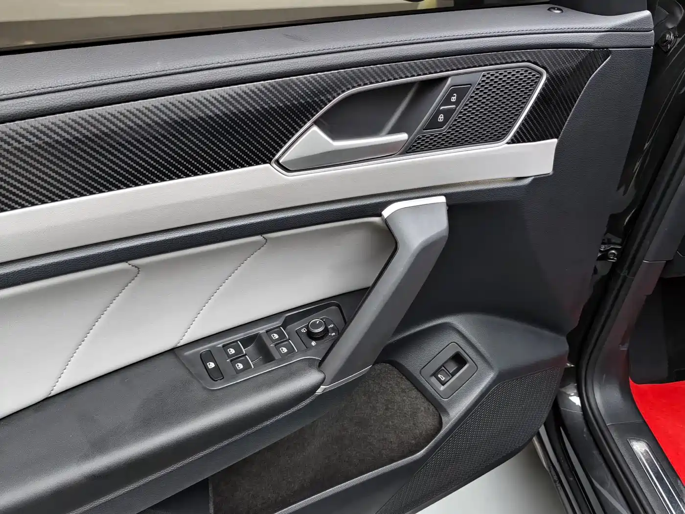 Volkswagen Tayron 2023 280TSI 2WD Luxury Plus Advanced Edition фото 12