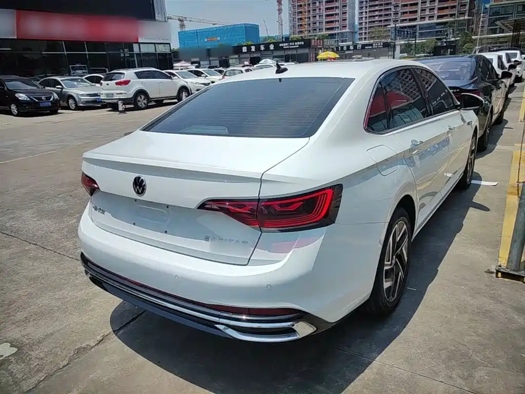 Volkswagen Sagitar 2023 300TSI DSG Surpassing Edition фото 7