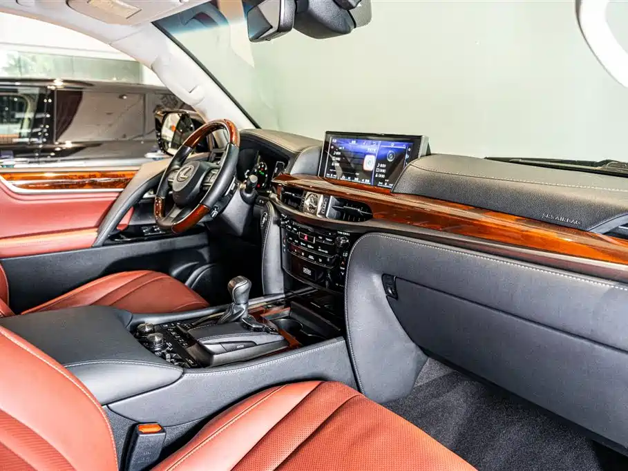 Lexus LX 2017 570 Prestige Luxury фото 10