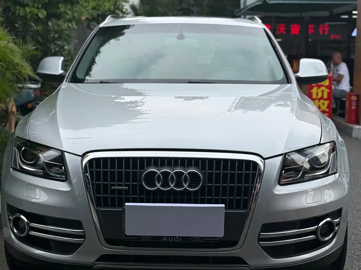 Audi Q5 2011 2.0TFSI Technology фото 2